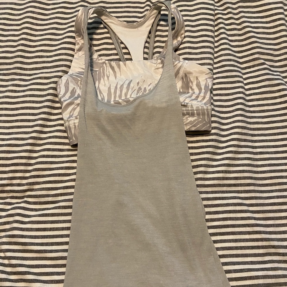 Lululemon tank top with built in bra